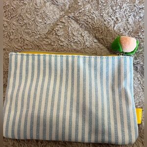 IPSY makeup bag, never been used